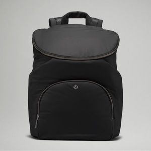 Lululemon black diaper bag. New parents backpack 17L.